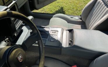 Pontiac-Fiero-1988-Black-17