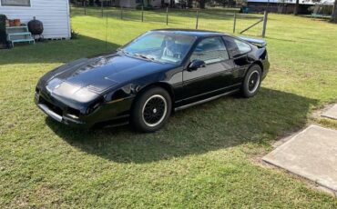 Pontiac-Fiero-1988-Black-3