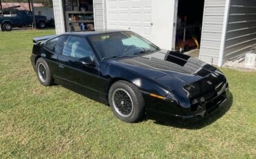 Pontiac-Fiero-1988-Black-4