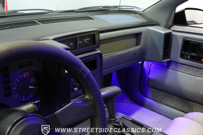 Pontiac-Fiero-1988-Black-Gray-12