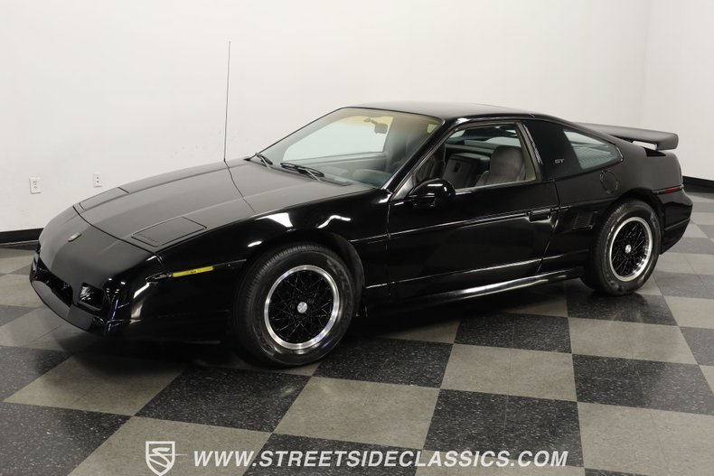 Pontiac-Fiero-1988-Black-Gray-15