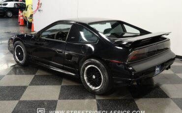 Pontiac-Fiero-1988-Black-Gray-16