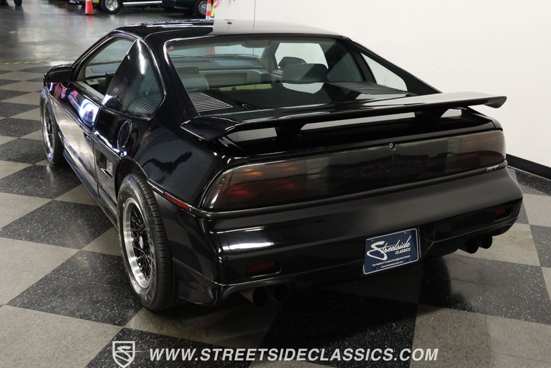 Pontiac-Fiero-1988-Black-Gray-17