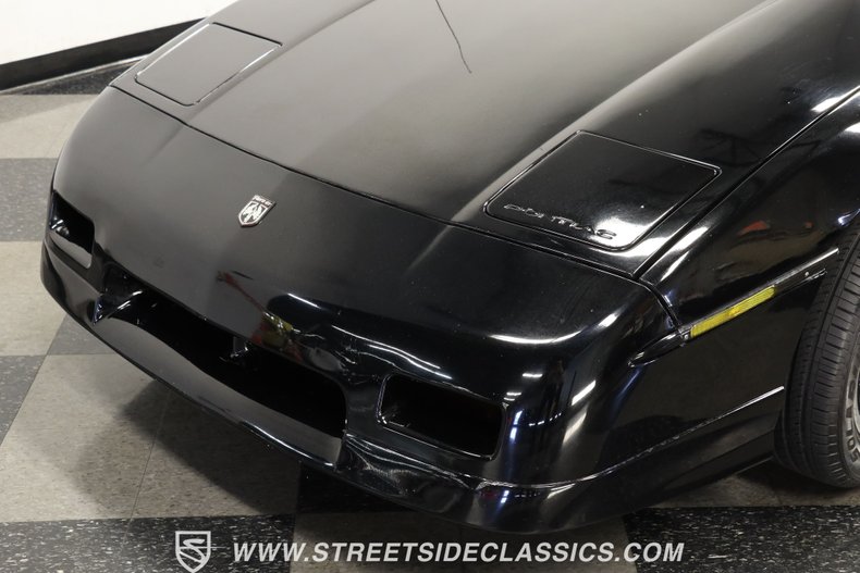 Pontiac-Fiero-1988-Black-Gray-27