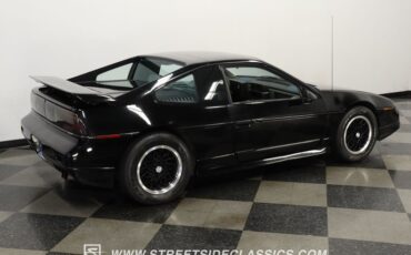 Pontiac-Fiero-1988-Black-Gray-3