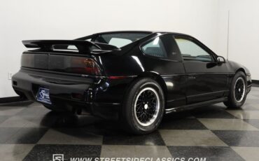 Pontiac-Fiero-1988-Black-Gray-35