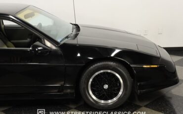 Pontiac-Fiero-1988-Black-Gray-36