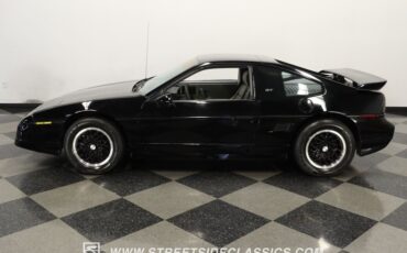 Pontiac-Fiero-1988-Black-Gray