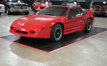 Pontiac-Fiero-1988-Coupe-1