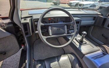 Pontiac-Fiero-1988-Coupe-12