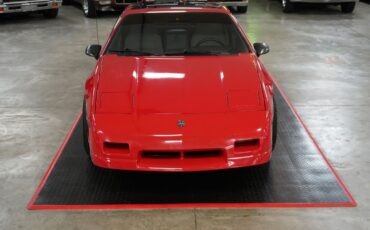 Pontiac-Fiero-1988-Coupe-17