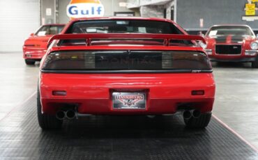 Pontiac-Fiero-1988-Coupe-21