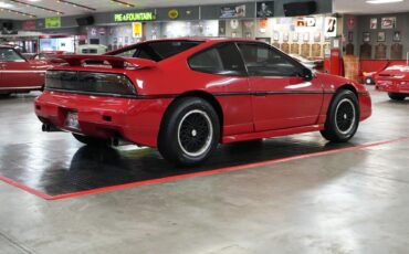 Pontiac-Fiero-1988-Coupe-22