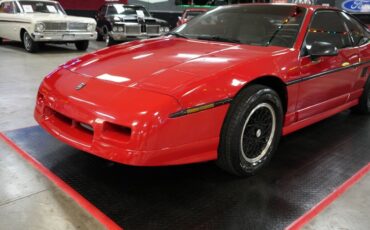 Pontiac-Fiero-1988-Coupe-26