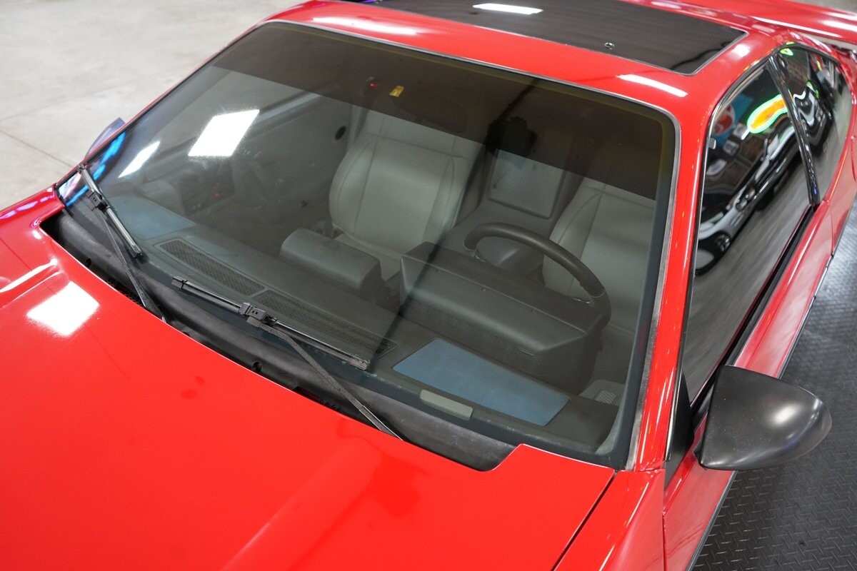 Pontiac-Fiero-1988-Coupe-35