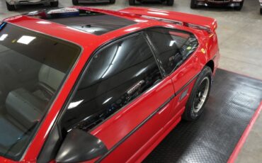 Pontiac-Fiero-1988-Coupe-39