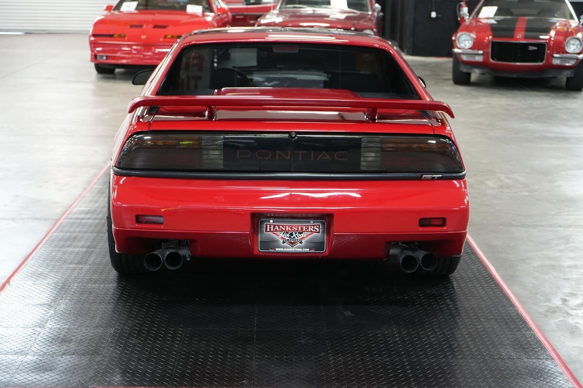 Pontiac-Fiero-1988-Coupe-4