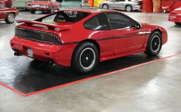 Pontiac-Fiero-1988-Coupe-5