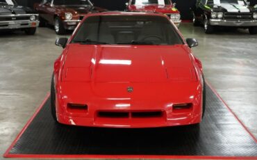 Pontiac-Fiero-1988-Coupe-8