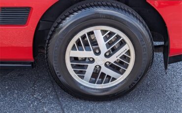 Pontiac-Fiero-1988-Coupe-9