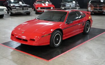 Pontiac-Fiero-1988-Coupe-9