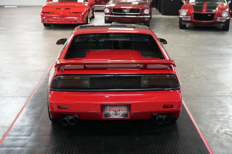 Pontiac-Fiero-1988-Red-Gray-25