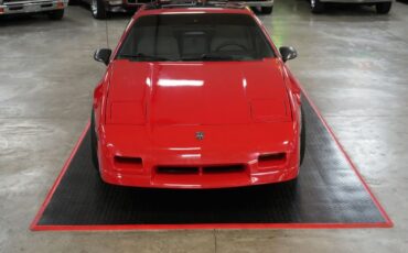 Pontiac-Fiero-1988-Red-Gray-28