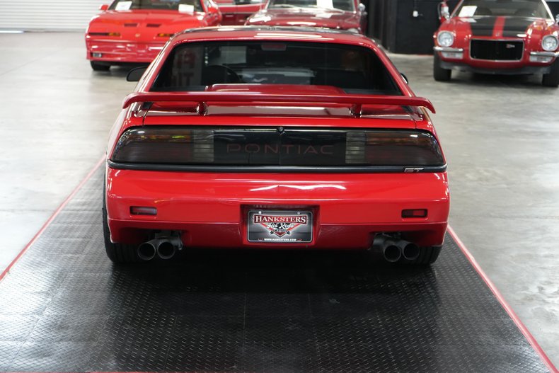 Pontiac-Fiero-1988-Red-Gray-3