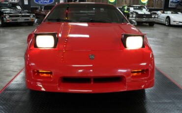 Pontiac-Fiero-1988-Red-Gray-40