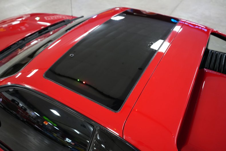 Pontiac-Fiero-1988-Red-Gray-47