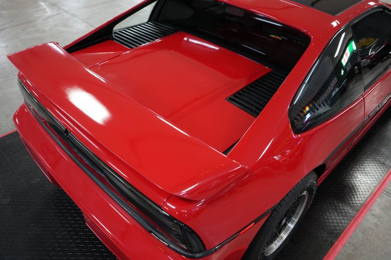 Pontiac-Fiero-1988-Red-Gray-9