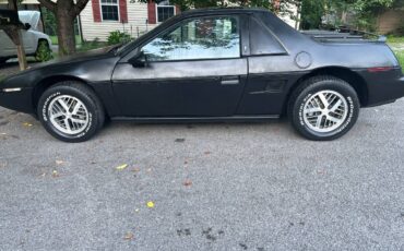 Pontiac-Fiero-gt-1985-black