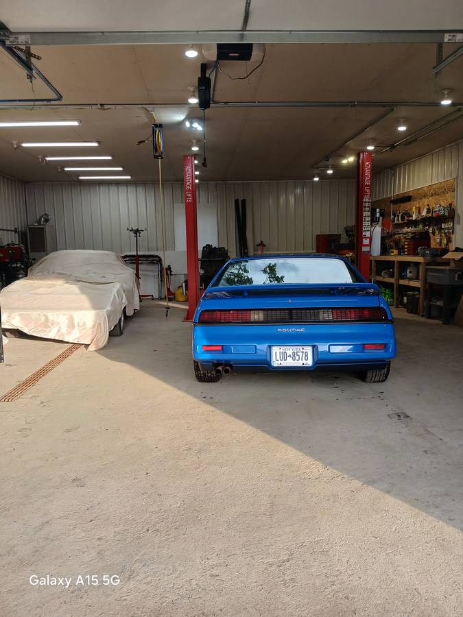 Pontiac-Fiero-sport-1987-blue-2