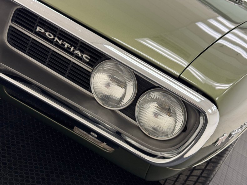 Pontiac-Firebird-1967-Verdoro-Green-Black-19