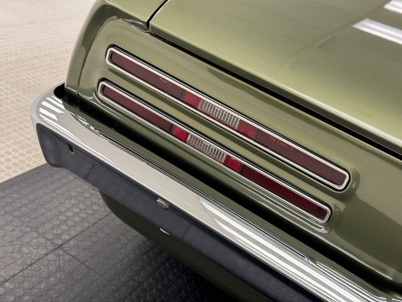 Pontiac-Firebird-1967-Verdoro-Green-Black-26