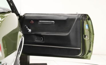Pontiac-Firebird-1968-Verdoro-Green-Black-36