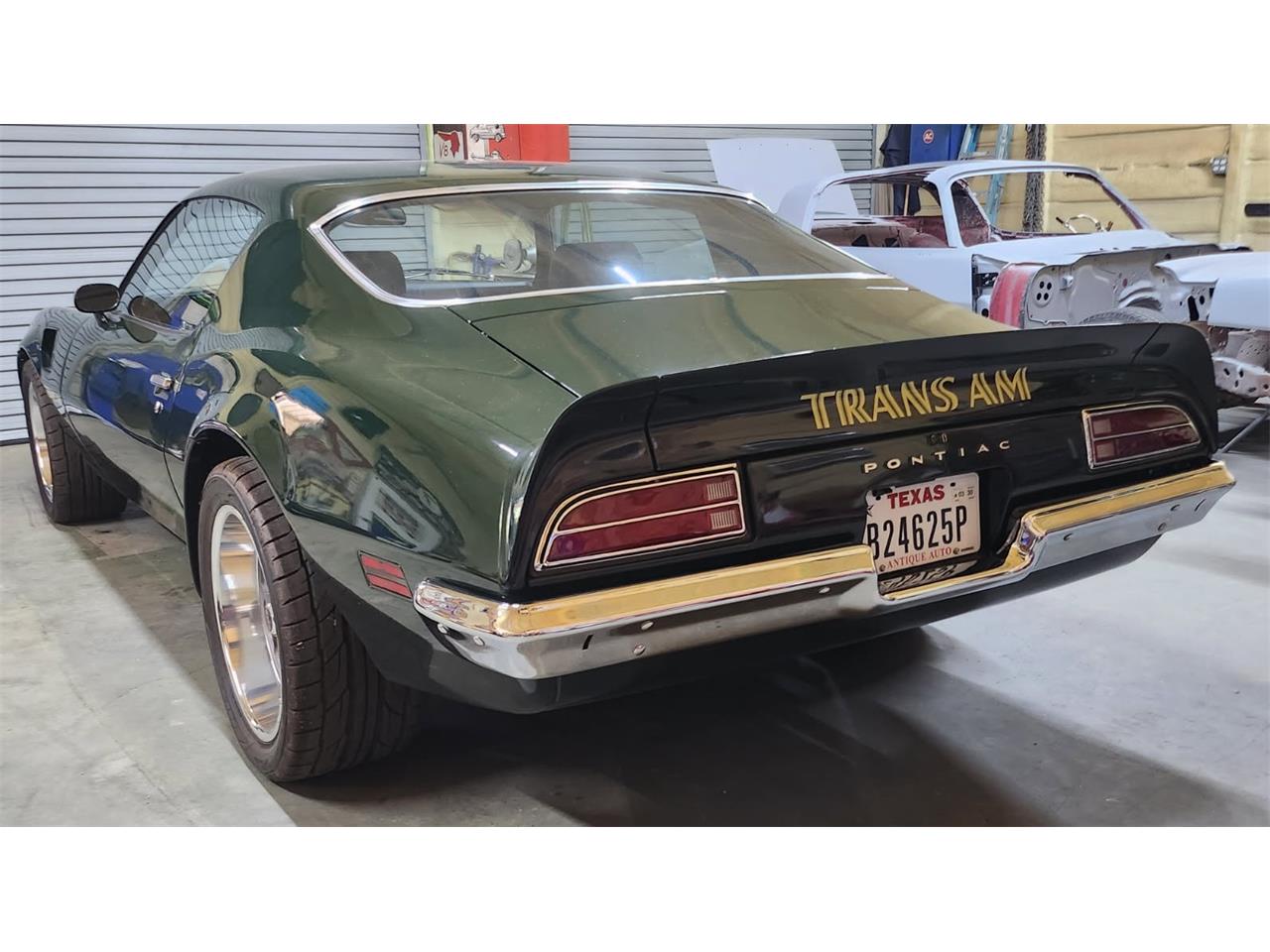 Pontiac-Firebird-1972-Brewster-Green-PC48-Black-11