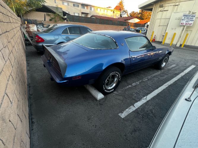 Pontiac-Firebird-1975-1