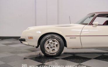 Pontiac-Firebird-1975-Cameo-White-Oxblood-16