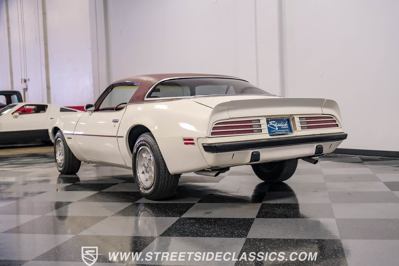Pontiac-Firebird-1975-Cameo-White-Oxblood-20