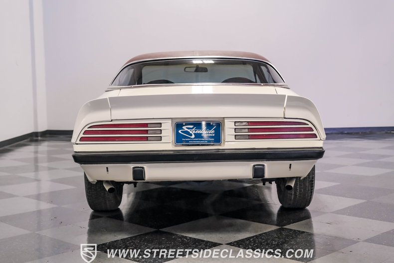 Pontiac-Firebird-1975-Cameo-White-Oxblood-21