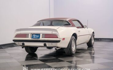 Pontiac-Firebird-1975-Cameo-White-Oxblood-23