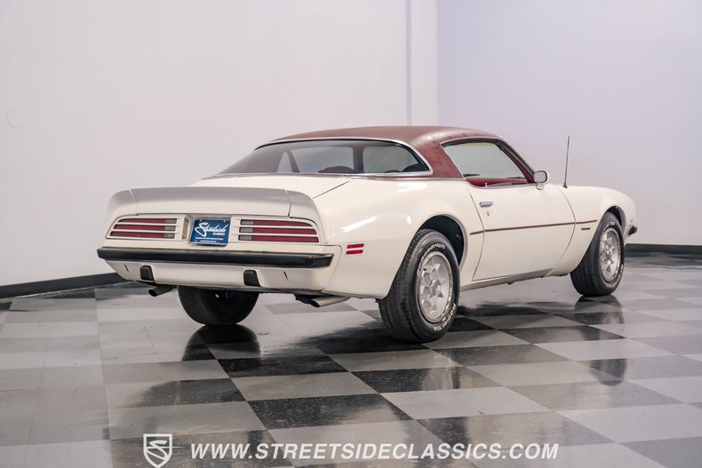Pontiac-Firebird-1975-Cameo-White-Oxblood-24