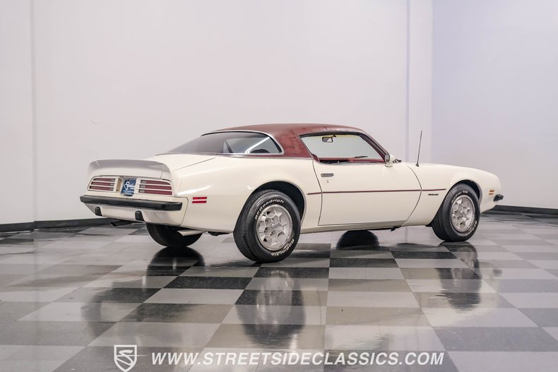 Pontiac-Firebird-1975-Cameo-White-Oxblood-25