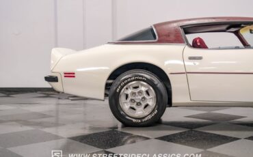 Pontiac-Firebird-1975-Cameo-White-Oxblood-27