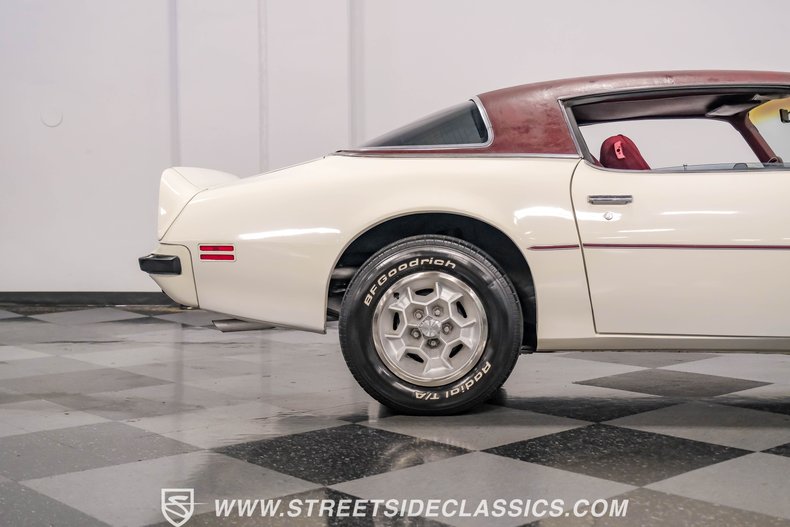 Pontiac-Firebird-1975-Cameo-White-Oxblood-27