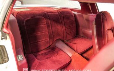 Pontiac-Firebird-1975-Cameo-White-Oxblood-3