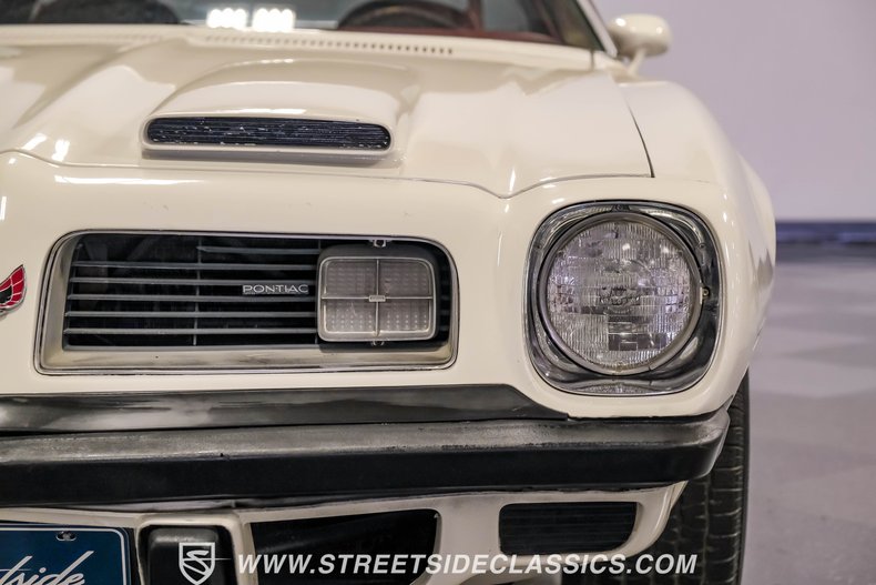 Pontiac-Firebird-1975-Cameo-White-Oxblood-35