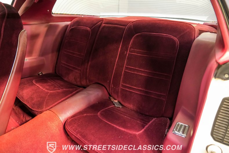 Pontiac-Firebird-1975-Cameo-White-Oxblood-4