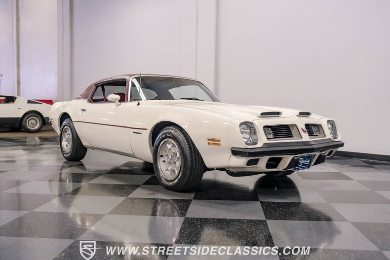 Pontiac-Firebird-1975-Cameo-White-Oxblood-6